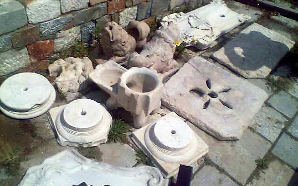 τα-άλμπουμ-και-τα-αρχαία-της-σχοινούσα-2233494