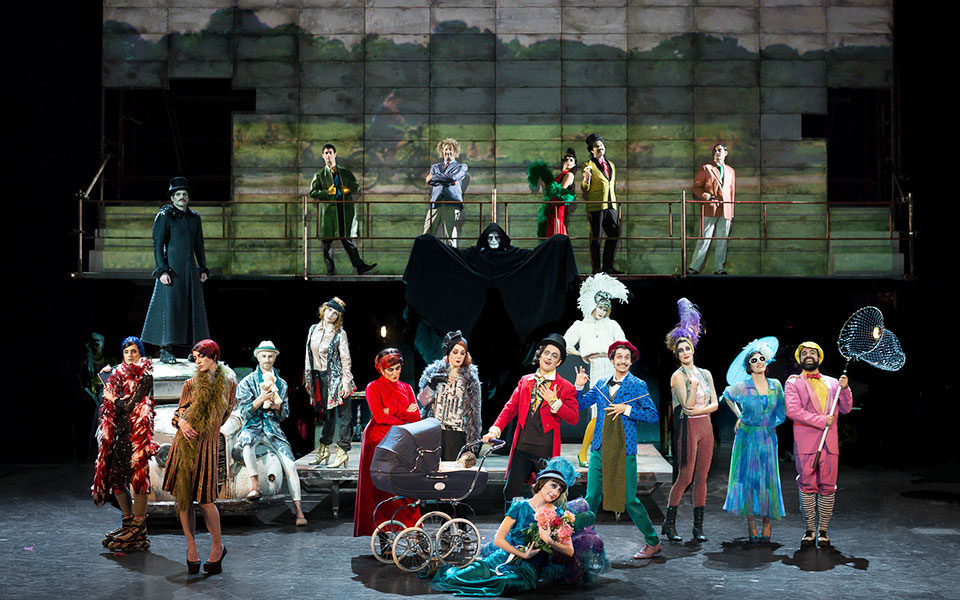 ιονέσκο-σε-ένα-ξεχασμένο-drive-in-2234607