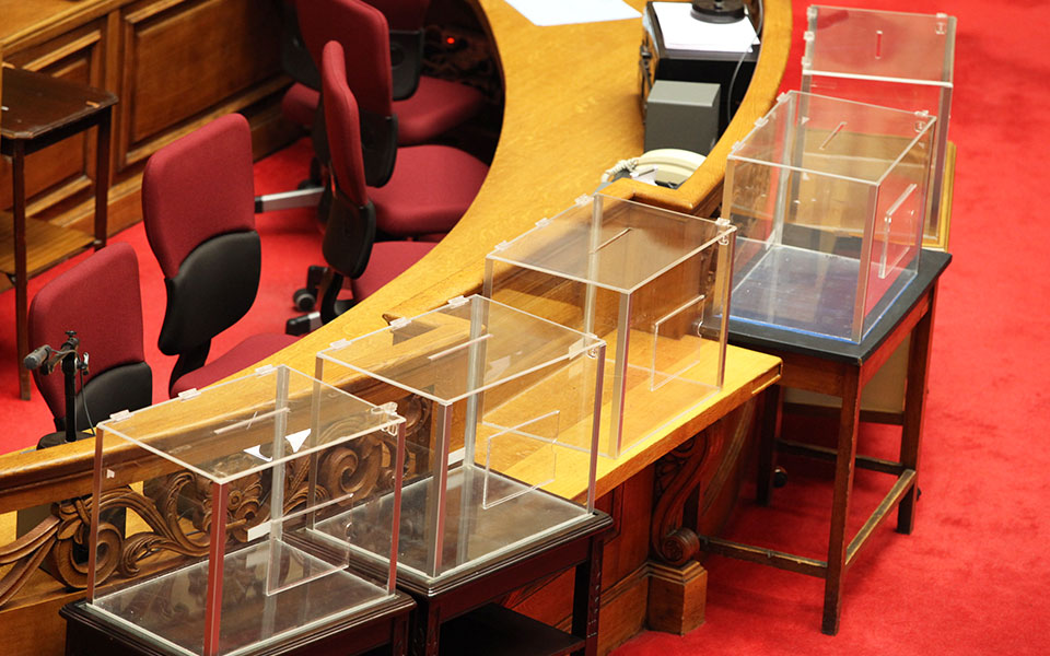 η-κυβέρνηση-δυναμιτίζει-το-κλίμα-2234533