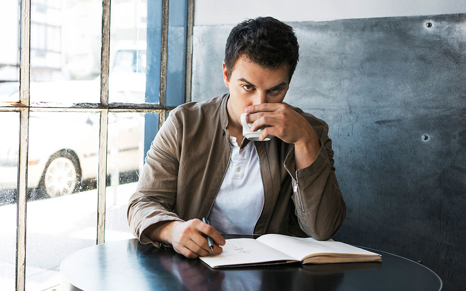 η-airbnb-αρχίζει-να-στρέφεται-και-στα-ξενοδο-2235313