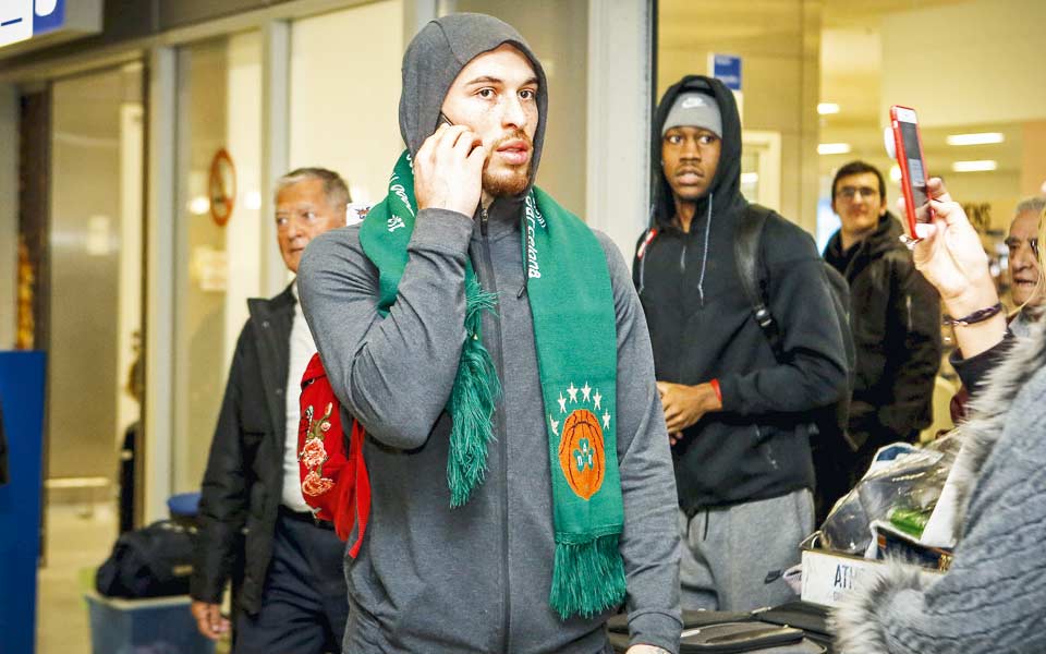 μπάσκετ-επιστροφή-τζέιμς-στην-ελλάδα-2233430