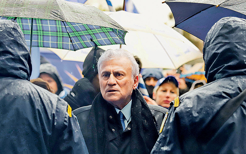 αναρχικοί-και-σκευωροί-ίδια-λογική-2235848