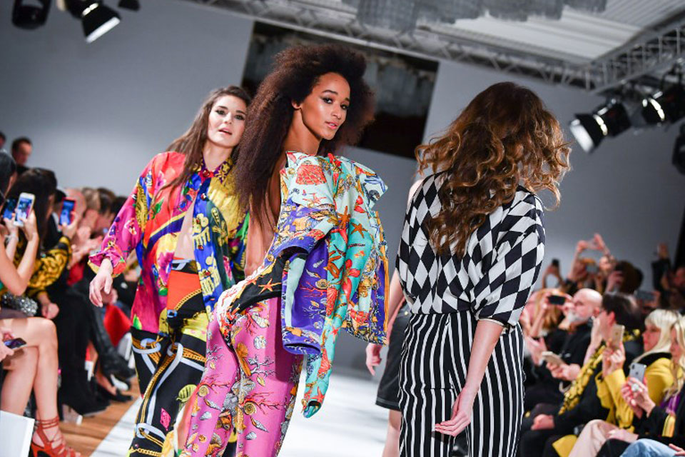 μοναδική-έκθεση-για-τον-gianni-versace-στο-βερολίν-2230952