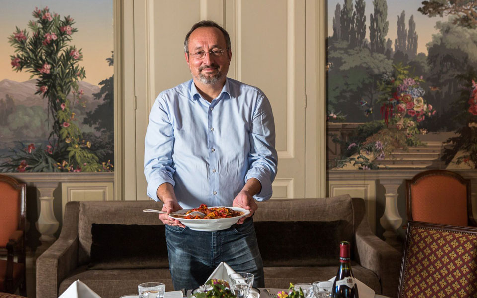 ο-γάλλος-πρέσβης-μας-μαγείρεψε-κουνέλ-2231886