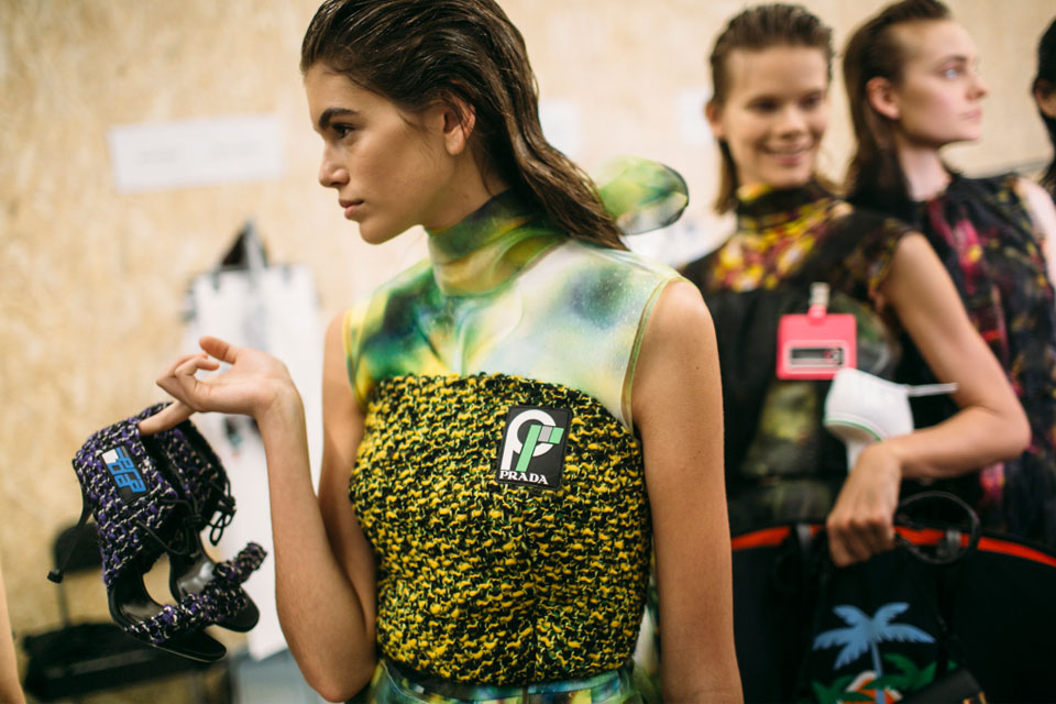 το-σόου-της-prada-ήταν-ξεκάθαρα-επηρεασμέν-2235174