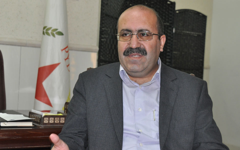 σαόζ-χασάν-βόμβες-ναπάλμ-ρίχνει-η-τουρ-2231449