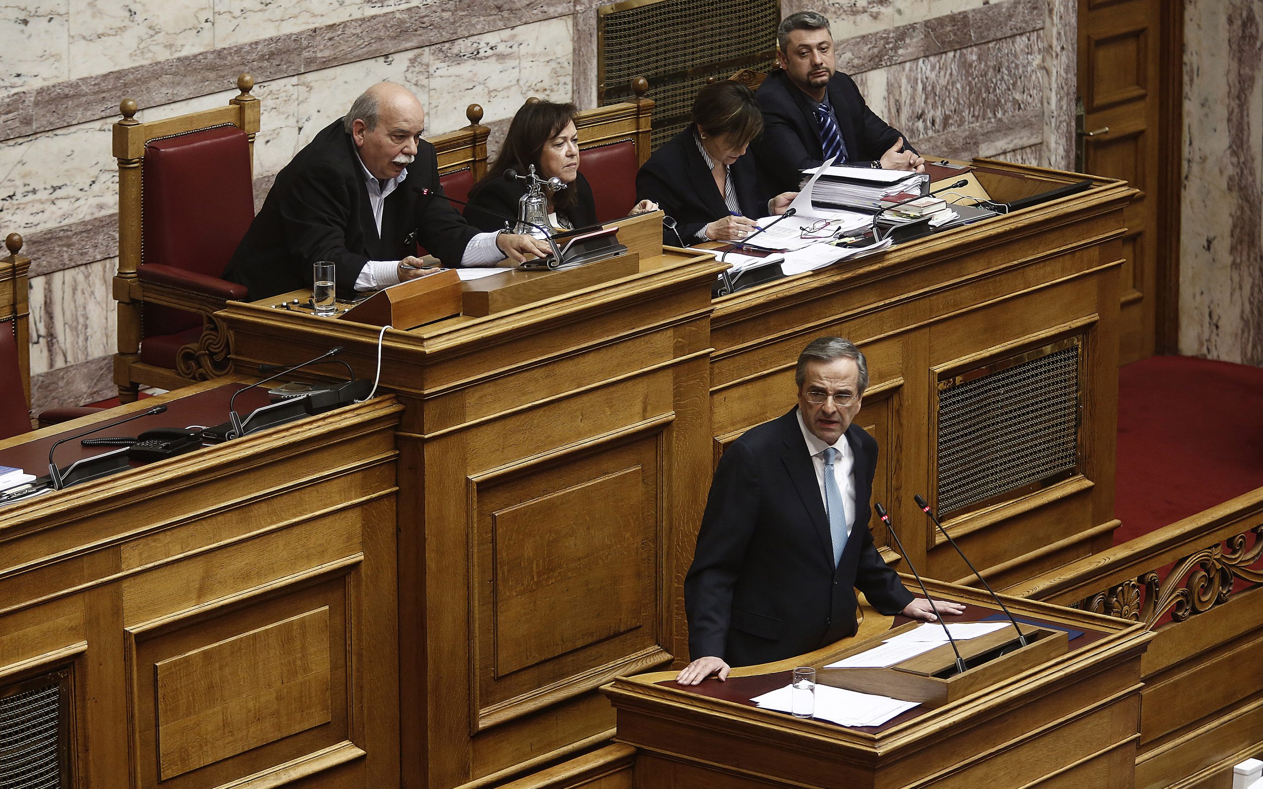 βούτσης-θα-μιλάτε-μέχρι-το-πρωί-σαμαρά-2234734