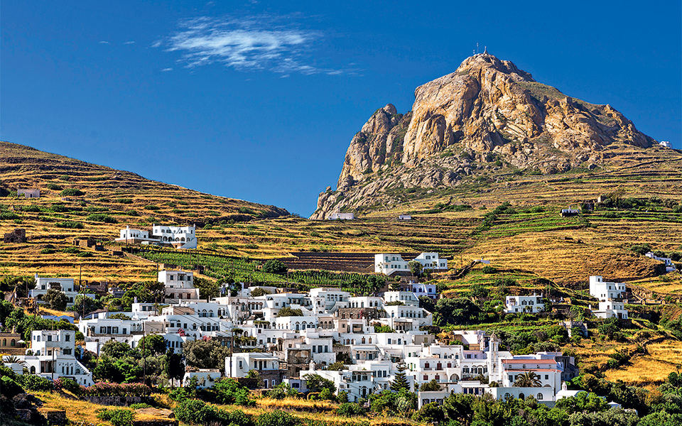 το-έθιμο-της-περιφοράς-του-επιταφίου-μ-2240000