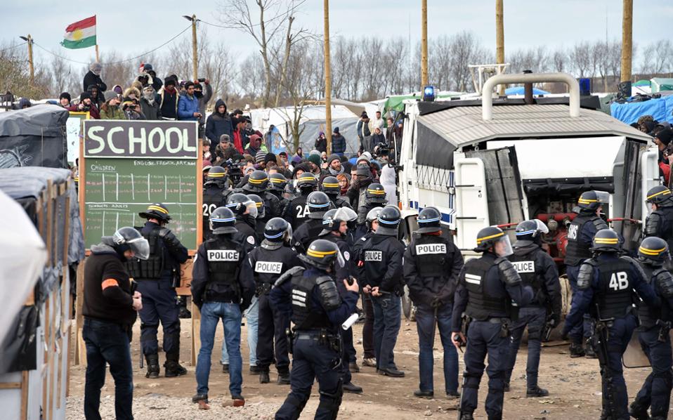 ουρές-50-χλμ-στο-καλαί-σε-περίπτωση-σκλη-2238115