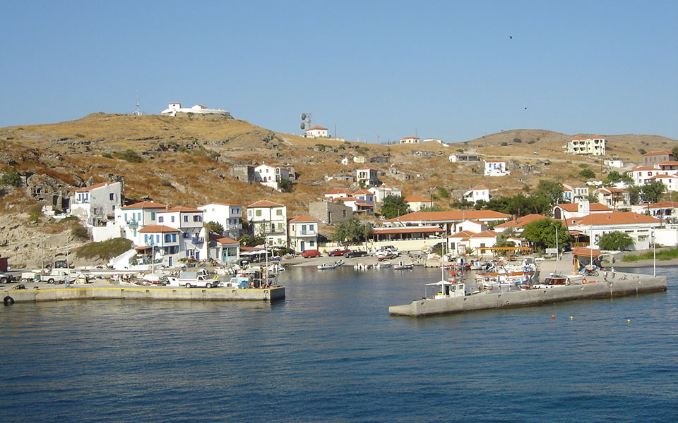 ο-αη-στράτης-ανοίγει-πόρτα-στην-ευρώ-2236275