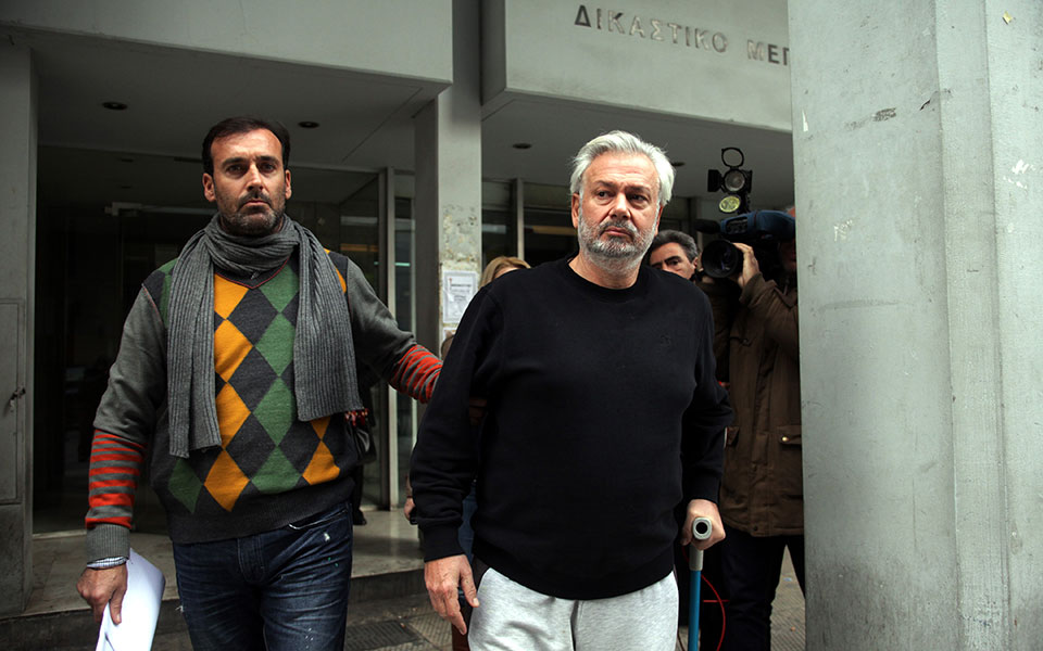 στη-φυλακή-οδηγείται-ο-γιάννης-καρούζ-2240491