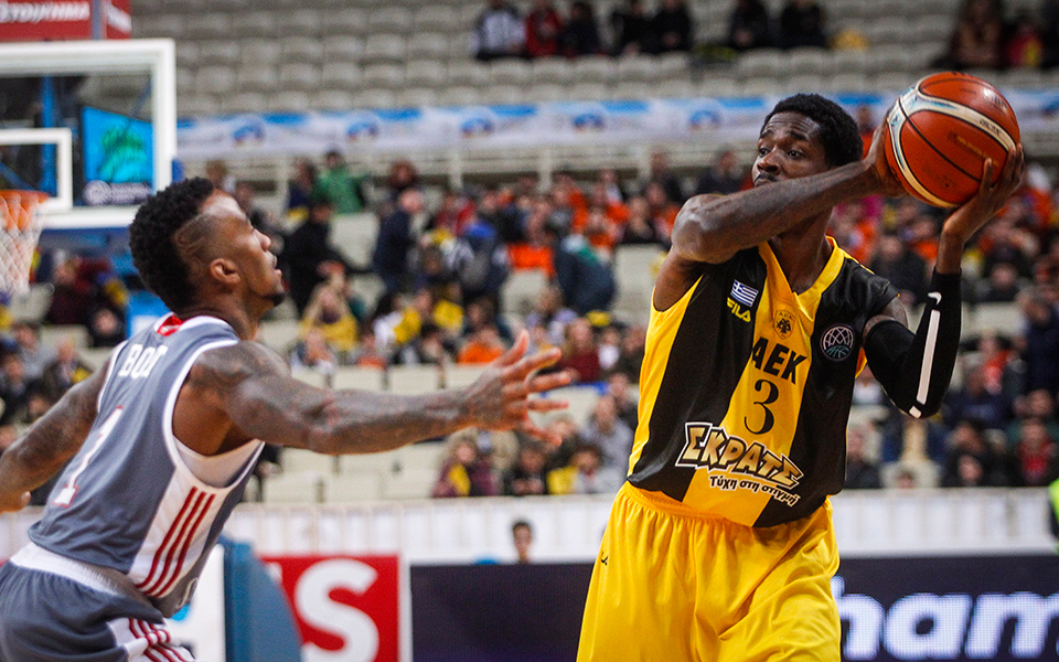 μεγάλο-τζάμπολ-για-την-αεκ-2241339