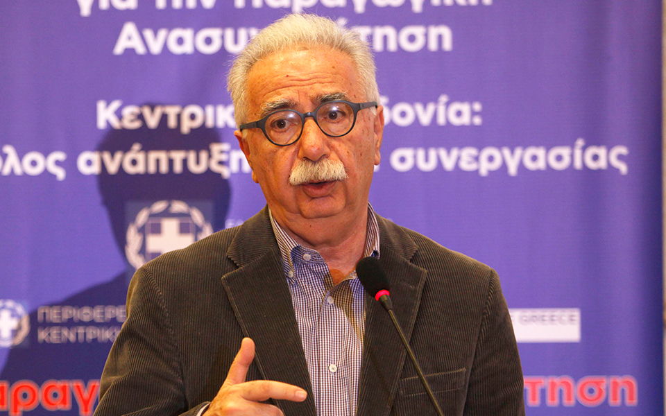 παιχνίδια-υπουργού-παιδείας-με-το-νέο-2241372