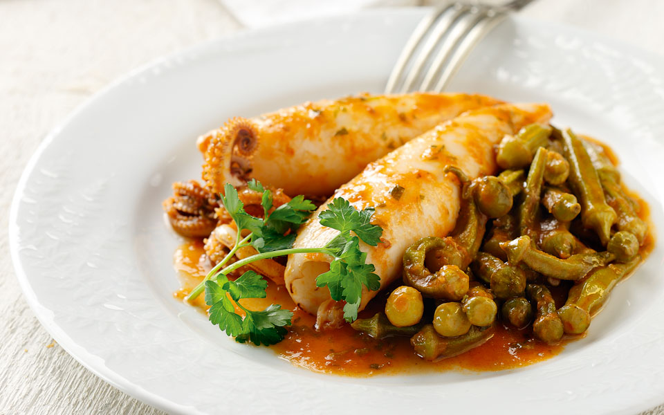 καλαμαράκια-με-μπάμιες-2238012