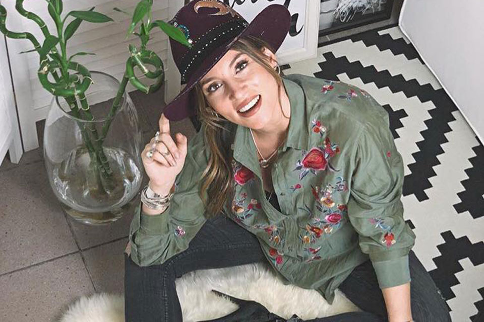 h-αθηνά-οικονομάκου-έχει-το-πιο-cool-maternity-στυλ-2236315