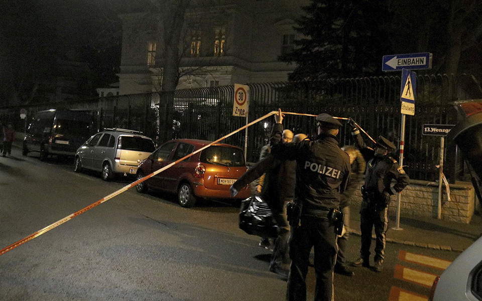 αυστρία-επίθεση-με-μαχαίρι-σε-στρατιώ-2238358