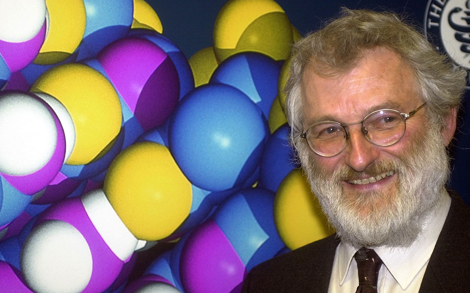 πέθανε-ο-νομπελίστας-που-αποκωδικοπο-2238055