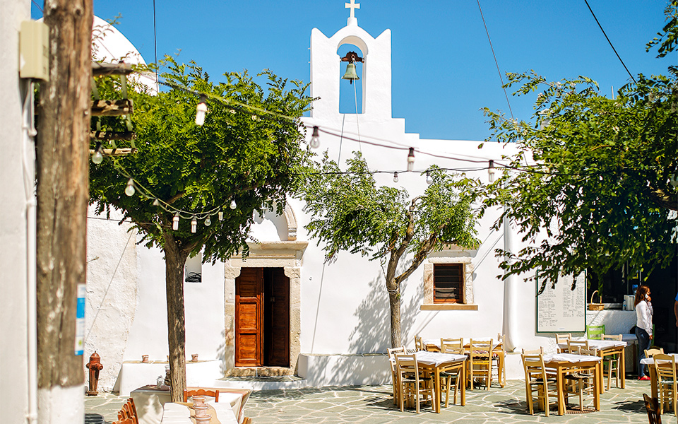 φολέγανδρος-λευκό-και-απέριττο-2240055