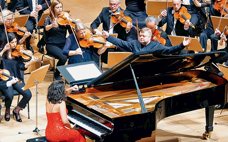 επικοινωνιακές-συναυλίες-με-χαρισμα-2240832