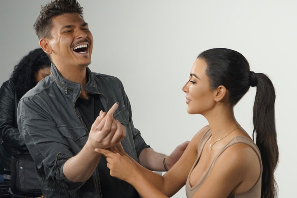 η-kim-k-γιορτάζει-και-κυκλοφορεί-νέα-συλλο-2241476