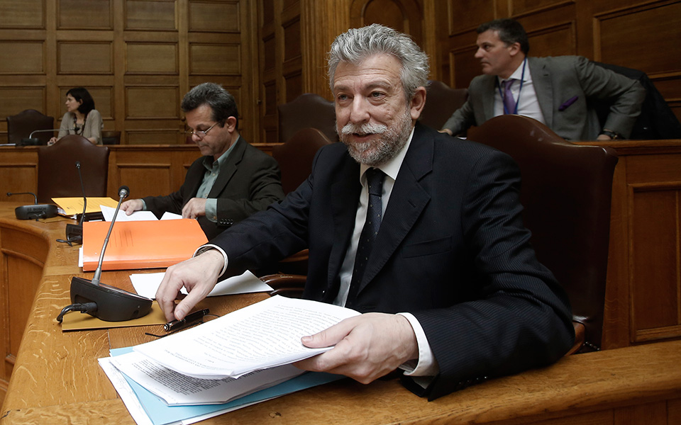 ρύθμιση-κοντονή-για-τις-εκδόσεις-σε-τρ-2241626