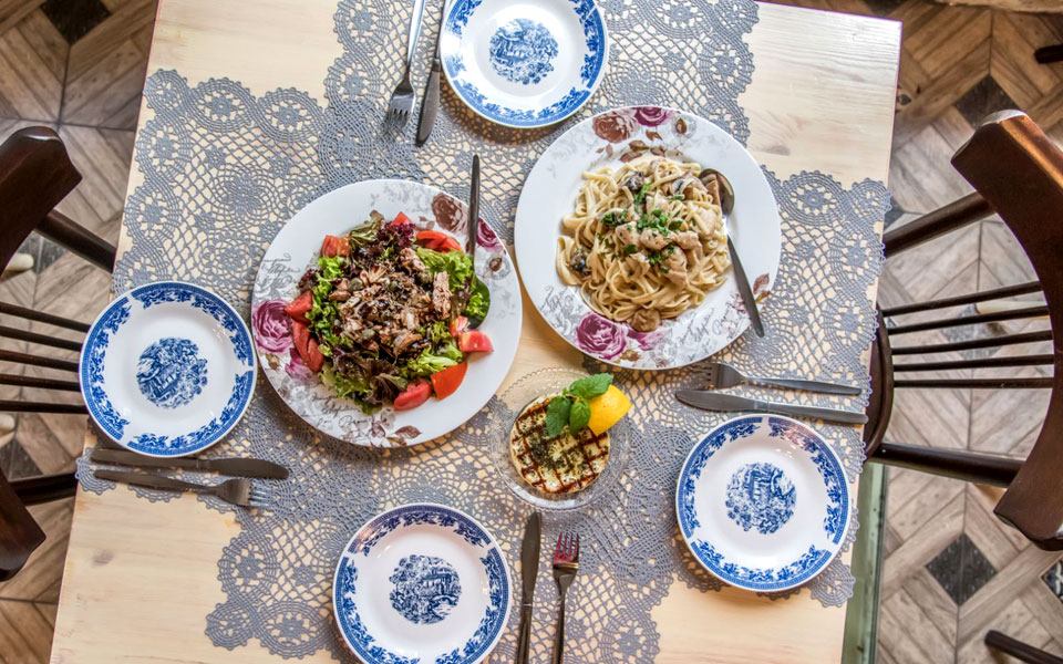 μύρτιλο-μεζεκλίδικο-φαγητό-στη-χώρα-τ-2239783