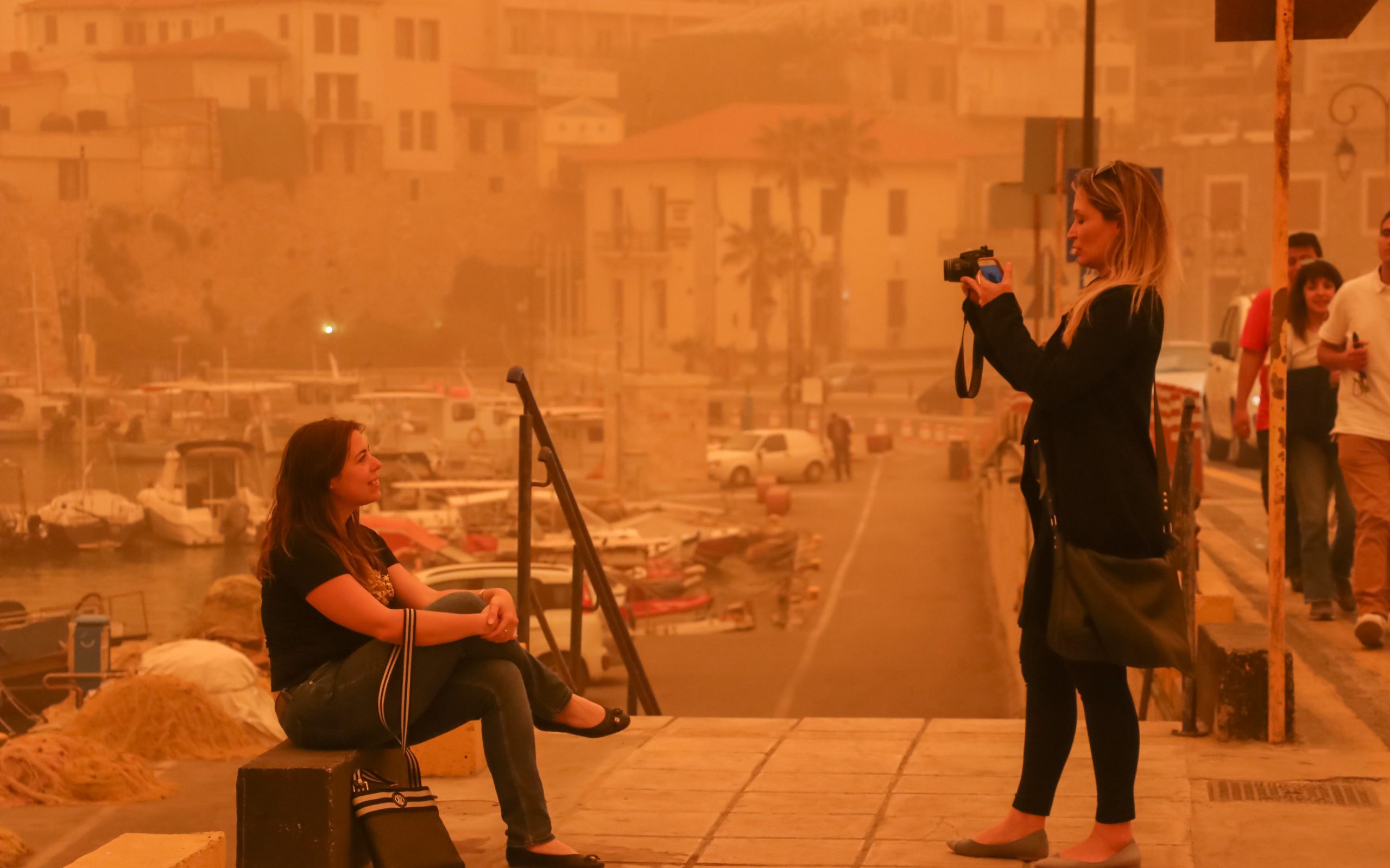 καιρός-λασποβροχές-και-μεταφορά-σκόν-2240971