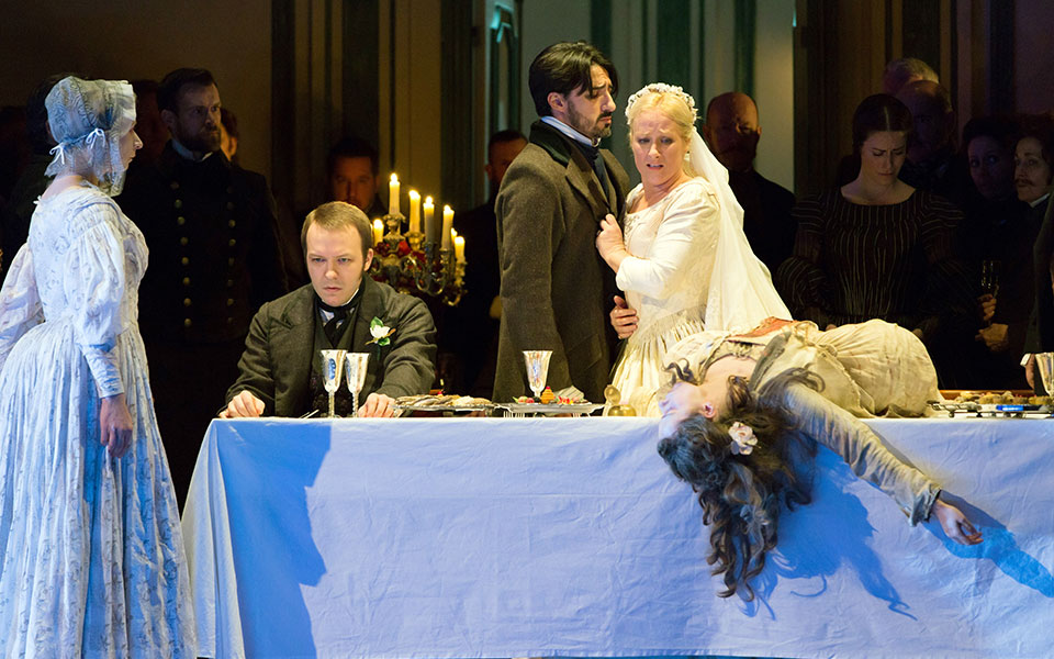 δύο-σκηνές-για-τη-λουτσία-2237960