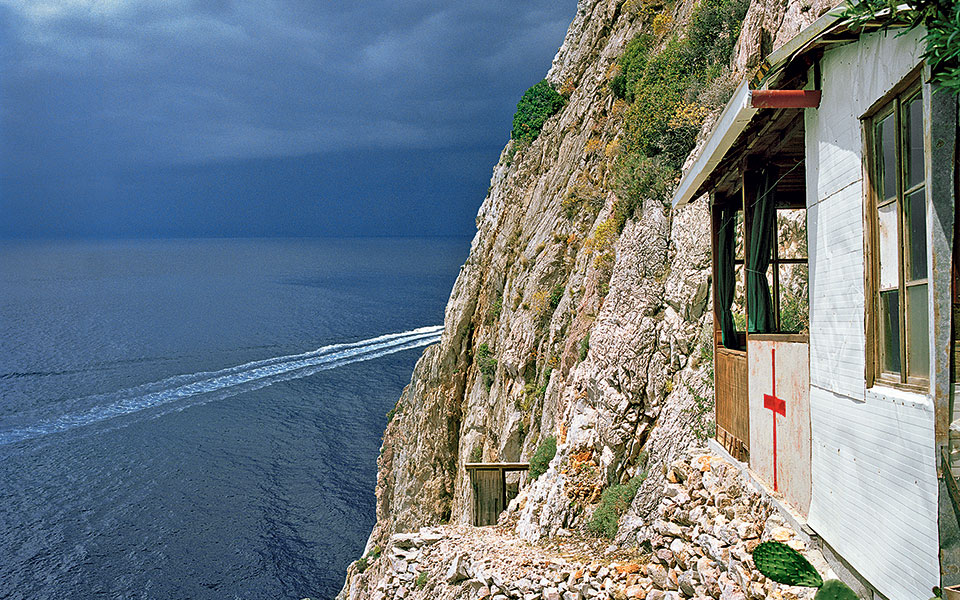 φωτογραφικός-φόρος-τιμής-στο-αθέατο-τ-2236529