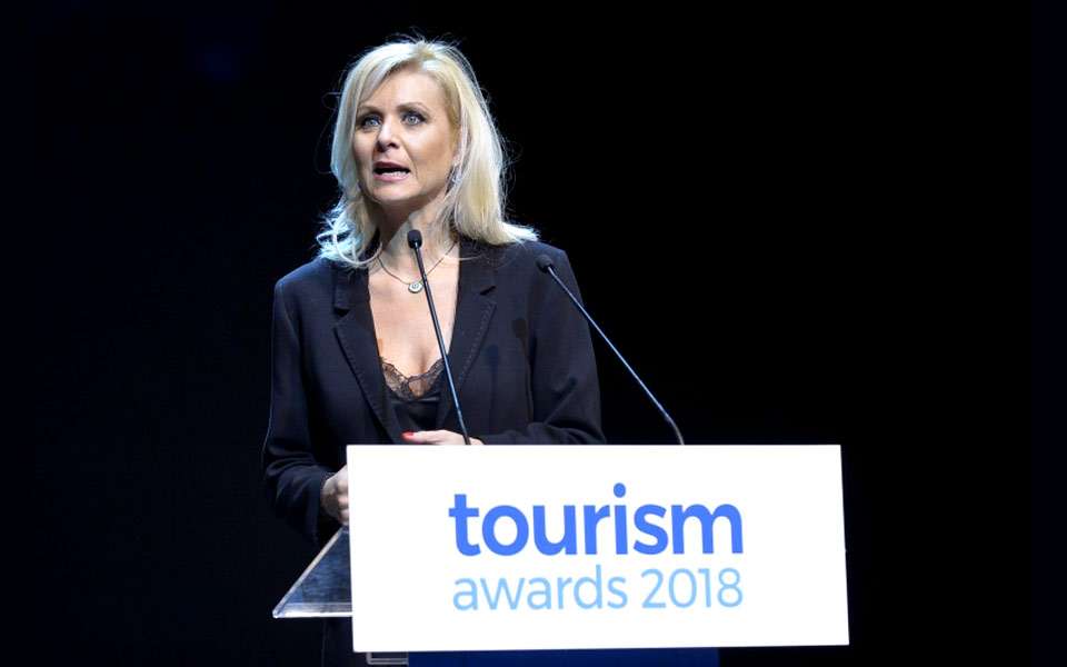 το-sympossio-διαπρέπει-στα-φετινά-βραβεία-του-2242032