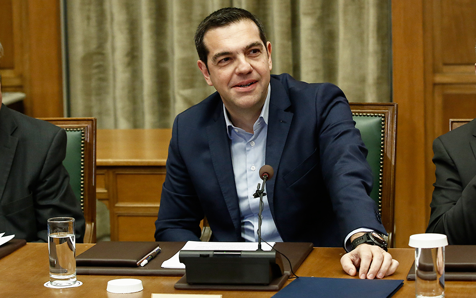 πονοκέφαλος-στο-μαξίμου-2243293