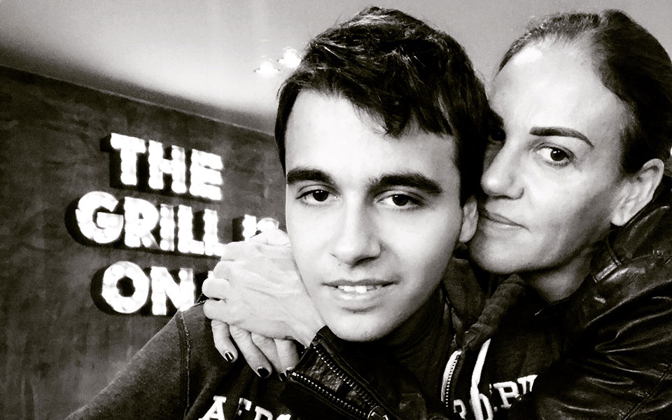 η-ζωή-με-το-20χρονο-αυτιστικό-παιδί-μου-2243383