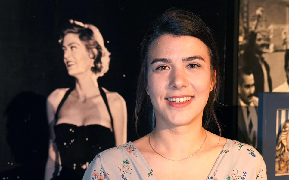 η-καρφίτσα-της-μελίνας-σε-μια-άλλη-στέ-2245294