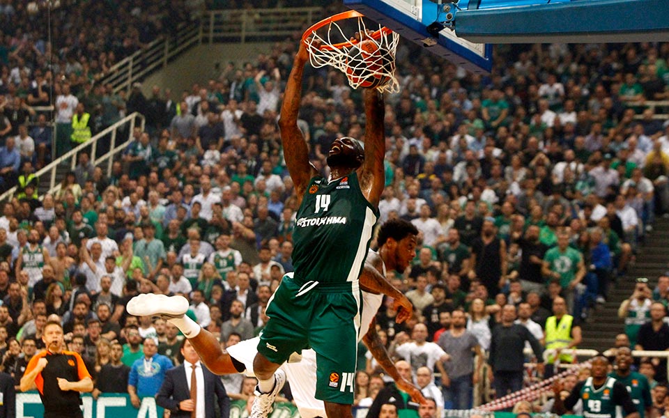 με-95-67-ο-παναθηναϊκός-συνέτριψε-τη-ρεάλ-2245174