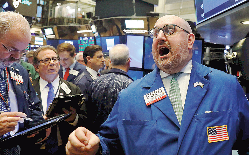 στο-επίκεντρο-των-αγορών-ο-εμπορικός-π-2243235