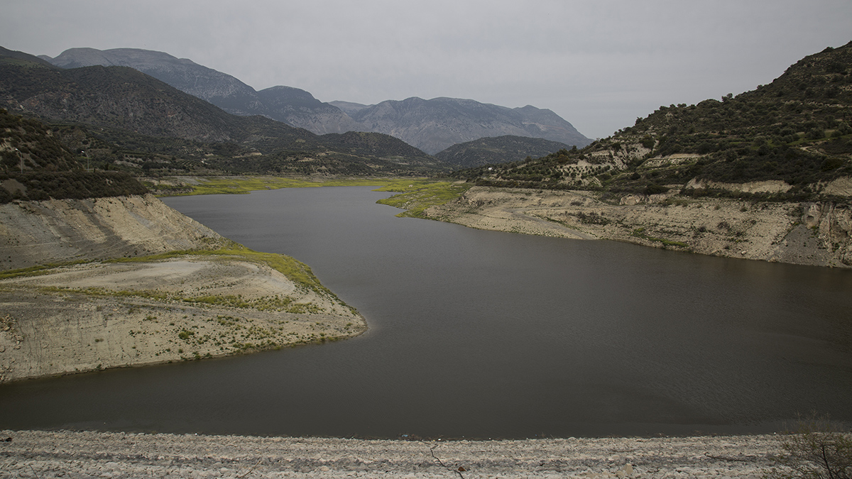 οταν-οι-βρύσες-στερεύουν-2244747