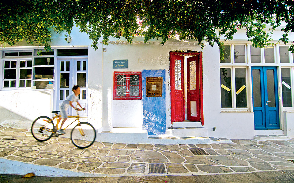 κύθνος-με-βιολιά-και-με-λαούτα-2244120