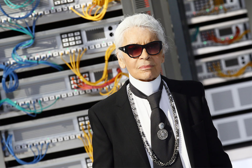 ο-karl-lagerfeld-ξαναχτυπά-και-κάνει-την-πιο-άκυρη-2244796