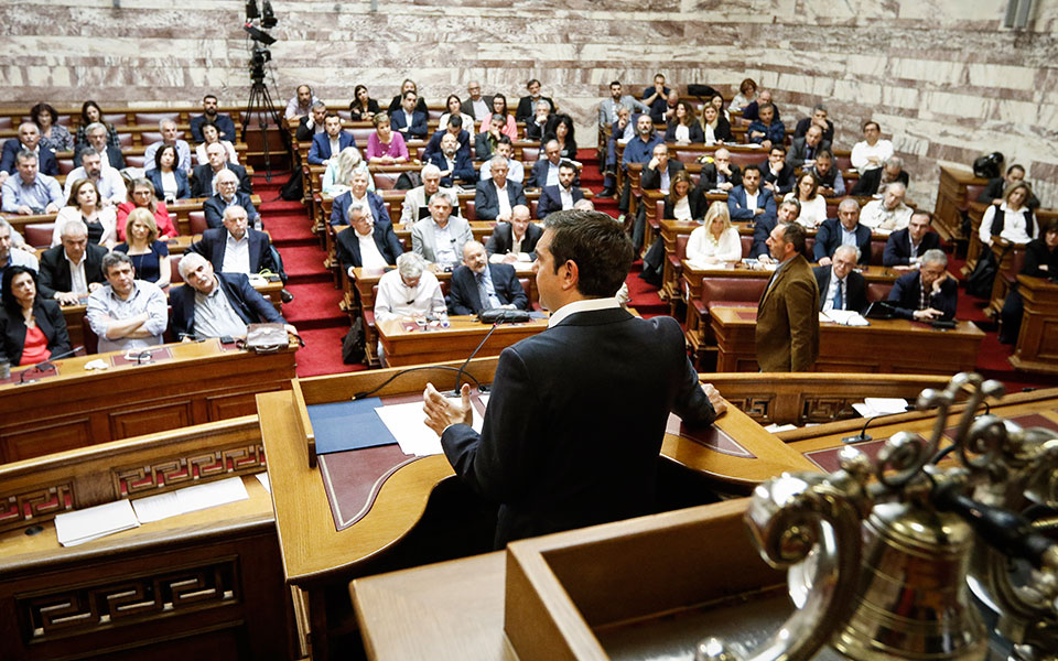 ενστάσεις-σε-τρία-μέτωπα-από-βουλευ-2246369