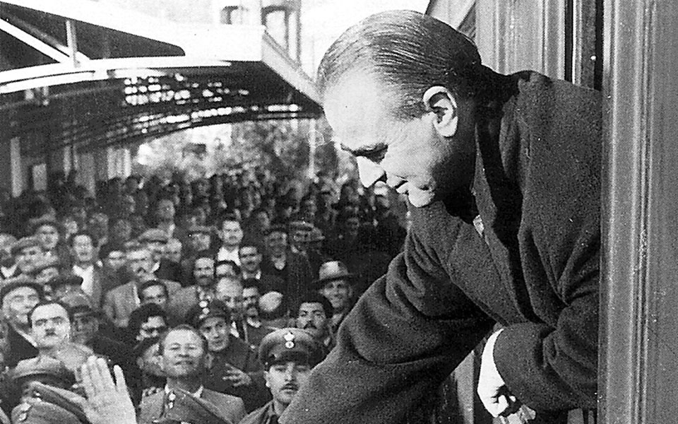 αφιέρωμα-κωνσταντίνος-καραμανλής-η-ε-2246048