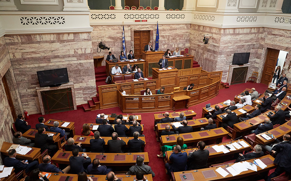 βουλή-αγεφύρωτο-το-χάσμα-εντός-συριζα-2246797