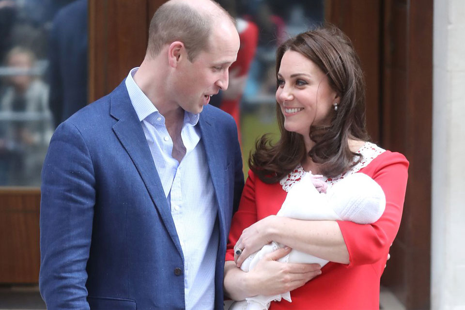 η-πρώτη-εμφάνιση-του-βασιλικού-μωρού-κ-2246426