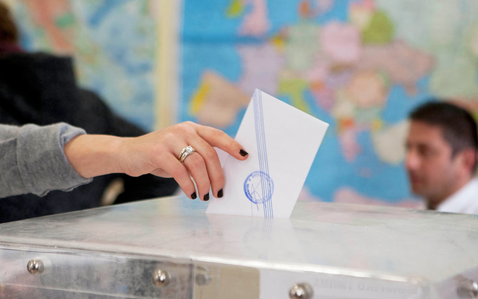 προσπάθεια-ελέγχου-δήμων-και-περιφερ-2247967