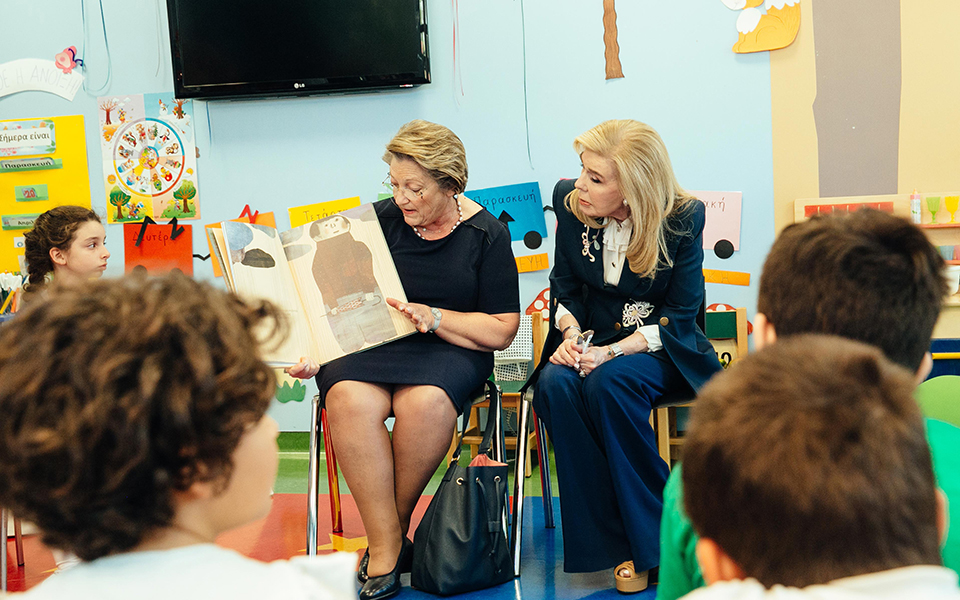 η-σίσσυ-παυλοπούλου-κοντά-στους-μικρο-2247972