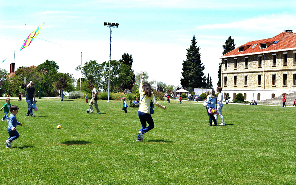 μια-διαφορετική-μέρα-μαγιού-στην-αμ-2248675