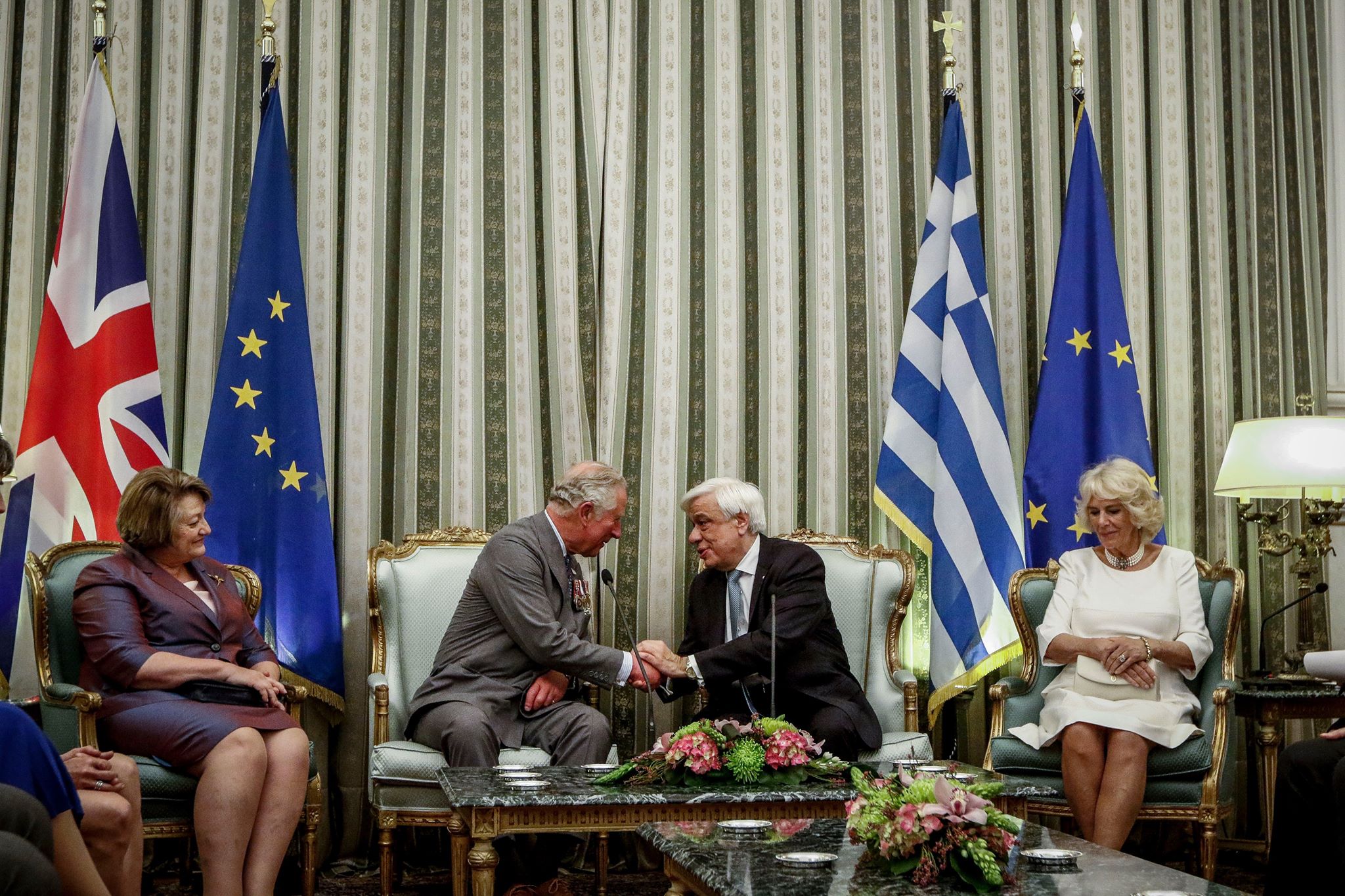 στην-ελλάδα-κάρολος-καμίλα-εχω-μόνο-2249418