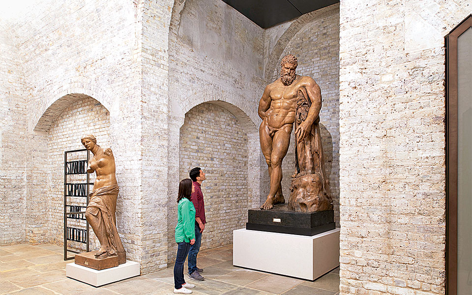 η-ακαδημία-έχει-επέτειο-2253429