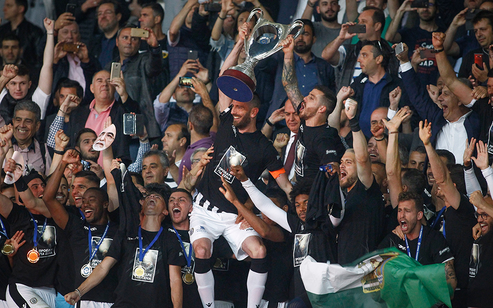 ποδόσφαιρο-απομακρύνεται-το-grexit-2250426