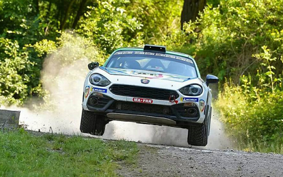 το-abarth-124-rally-ασταμάτητο-σε-χώμα-και-άσφαλτο-2253104