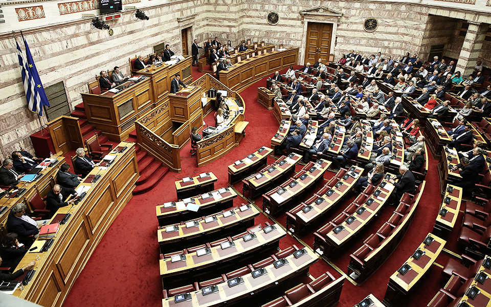 αντεπίθεση-από-τα-υπό-διερεύνηση-πολι-2251349